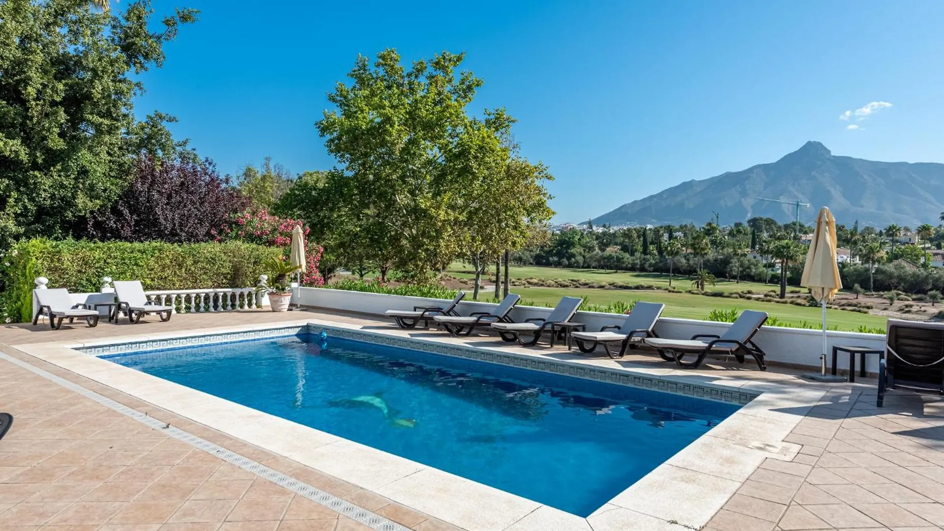 Villa Casa La Concha - Luxury 6 Bedroom Villa In Marbella, Beautiful Mountain View, Heated Swimming Pool, 15Min Walk To Puerto Banus Beaches, Sleeps Up To 12 0*, Marbella